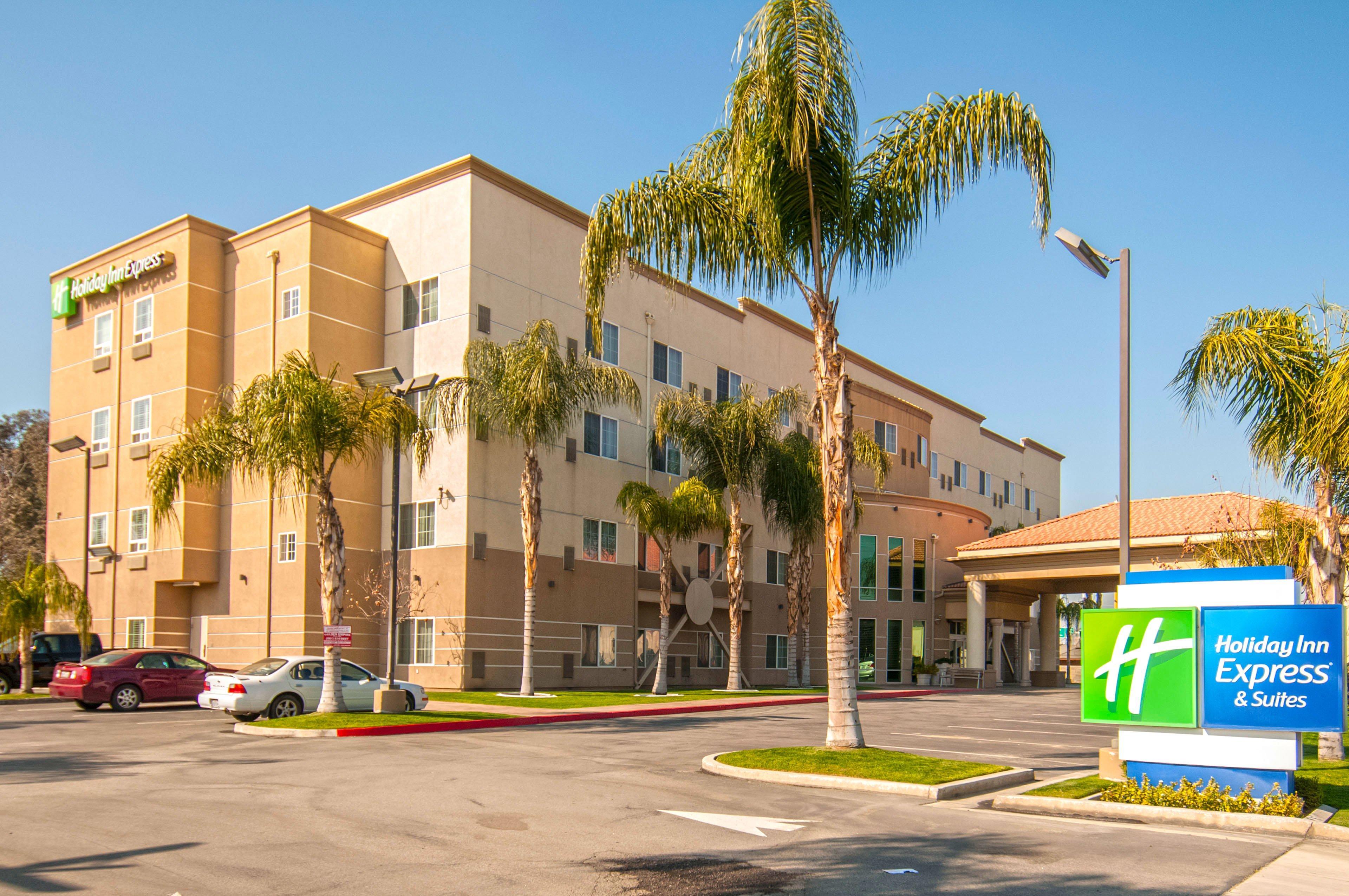 Holiday Inn Express & Suites Bakersfield Central By Ihg Ngoại thất bức ảnh