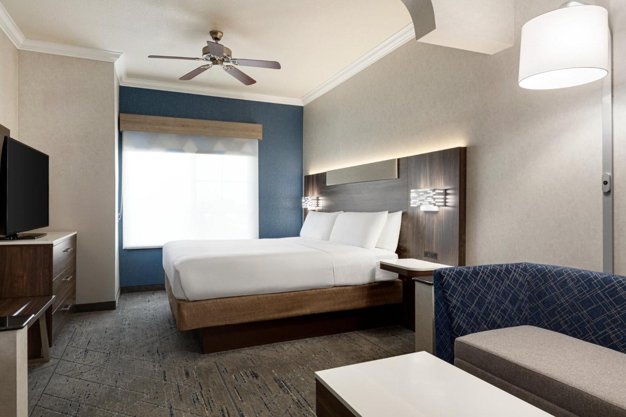 Holiday Inn Express & Suites Bakersfield Central By Ihg Ngoại thất bức ảnh