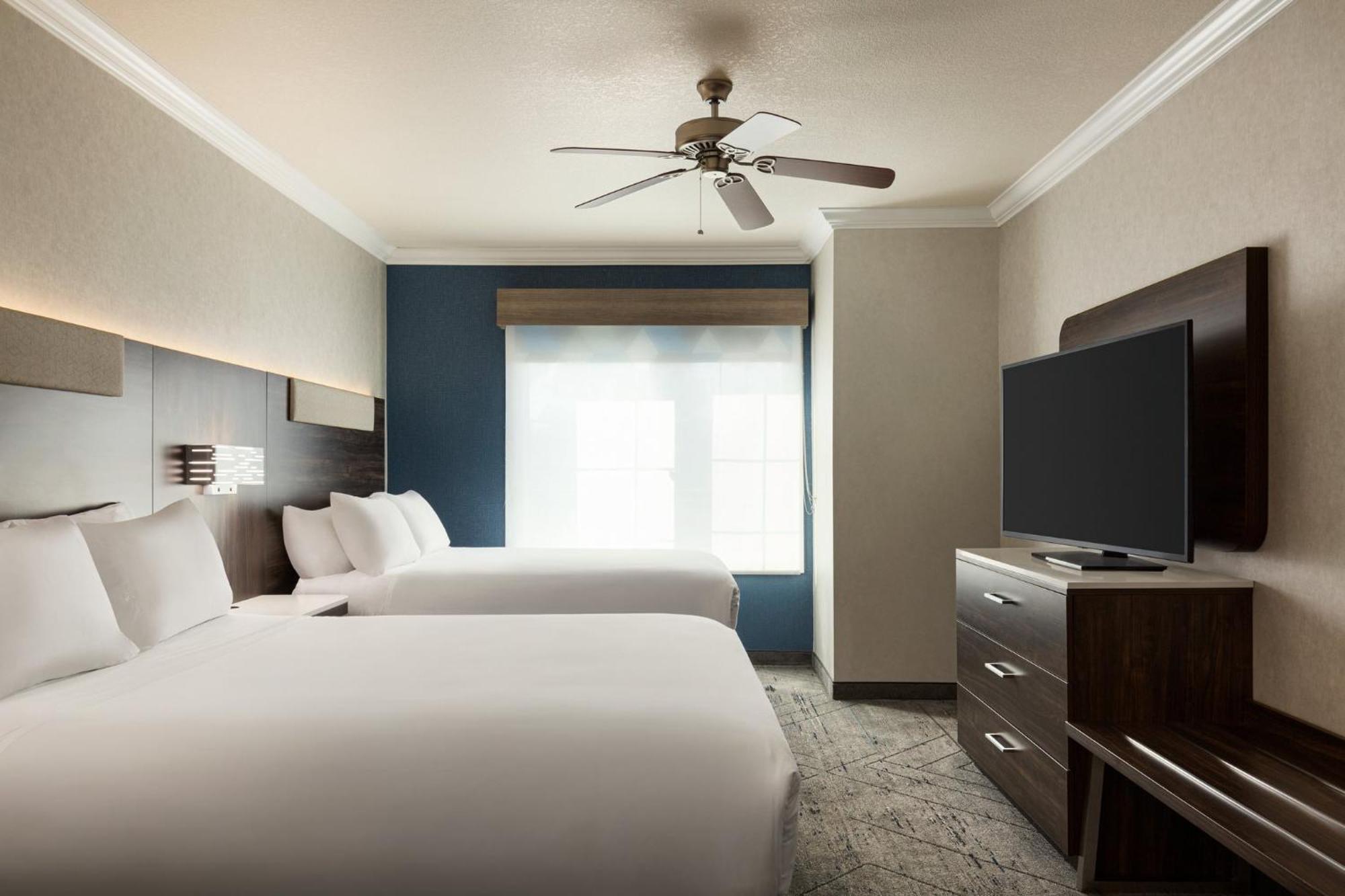 Holiday Inn Express & Suites Bakersfield Central By Ihg Ngoại thất bức ảnh