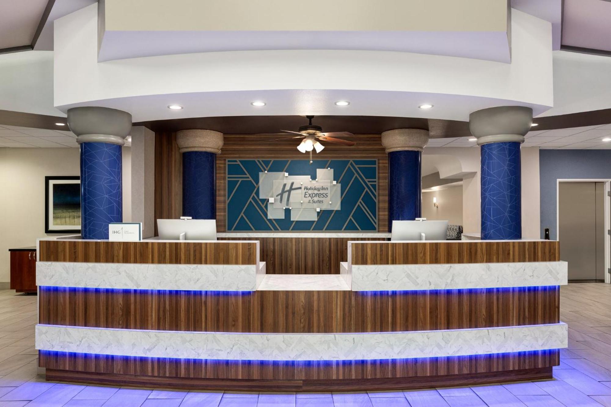 Holiday Inn Express & Suites Bakersfield Central By Ihg Ngoại thất bức ảnh