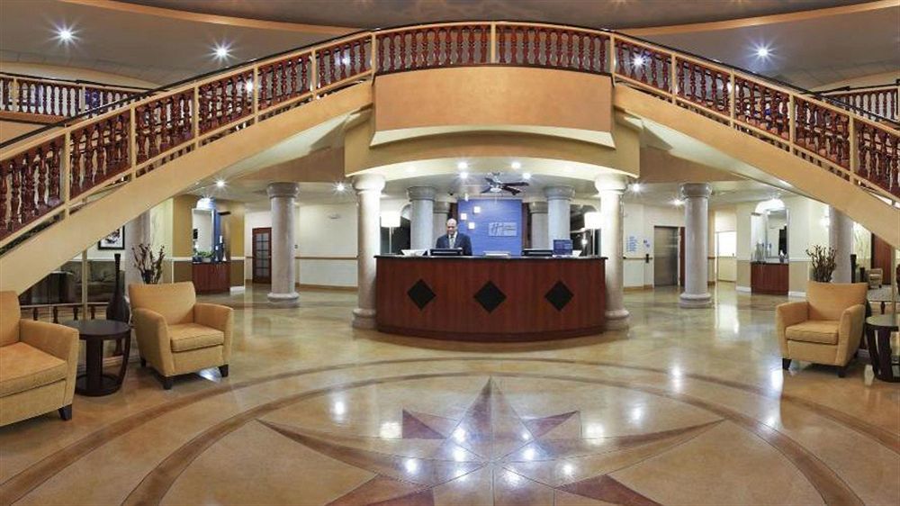 Holiday Inn Express & Suites Bakersfield Central By Ihg Ngoại thất bức ảnh